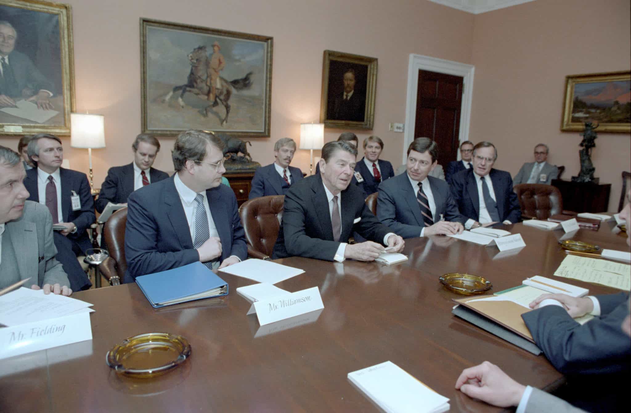 c7133-5 AGs with President Reagan
